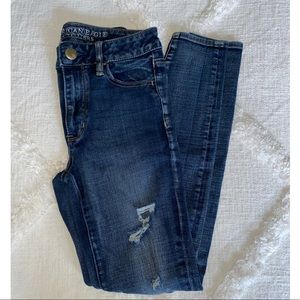 SOLD ON FACEBOOK American Eagle High Rise Distress